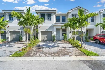 17033 SW 1st St #1, Pembroke Pines: photo 1 of 66
