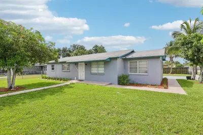 3398 NW 212th St, Miami Gardens: photo 1 of 31