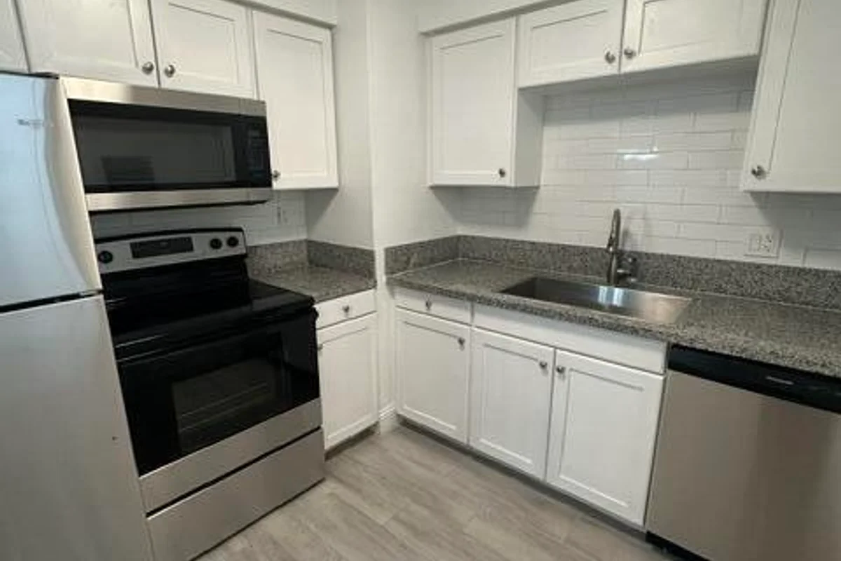 6505 Winfield Blvd #B-29, Margate: photo 1 of 18