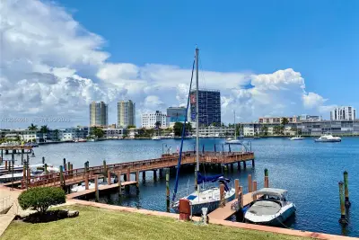 400 Golden Isles Dr #9, Hallandale Beach: photo 1 of 32