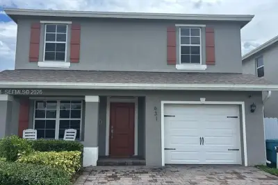 631 NE 4th Ter, Florida City: photo 1 of 101