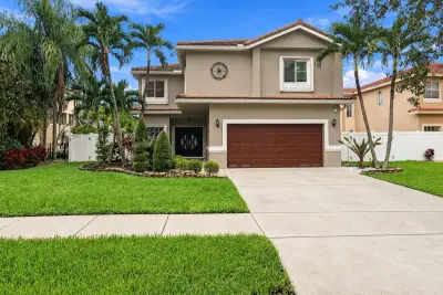 6211 NW 58th Way, Parkland: photo 1 of 53