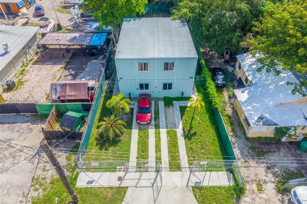 7815 NW 4th Ave, Miami: photo 1 of 52
