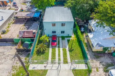 7815 NW 4th Ave, Miami: photo 1 of 52