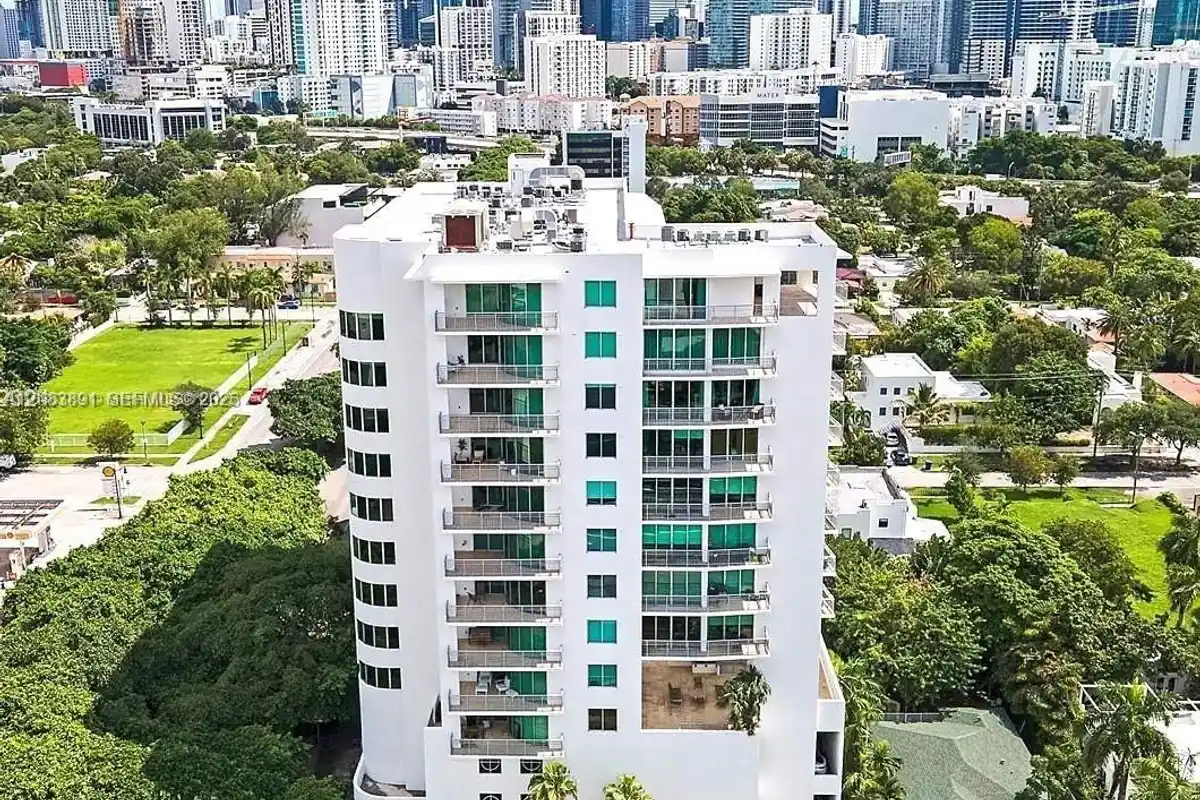 2021 SW 3rd Ave #1102, Miami: photo 1 of 23
