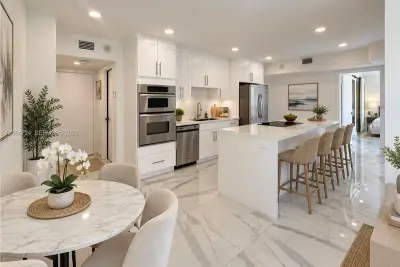 11111 Biscayne Blvd #6E, Miami: photo 1 of 22
