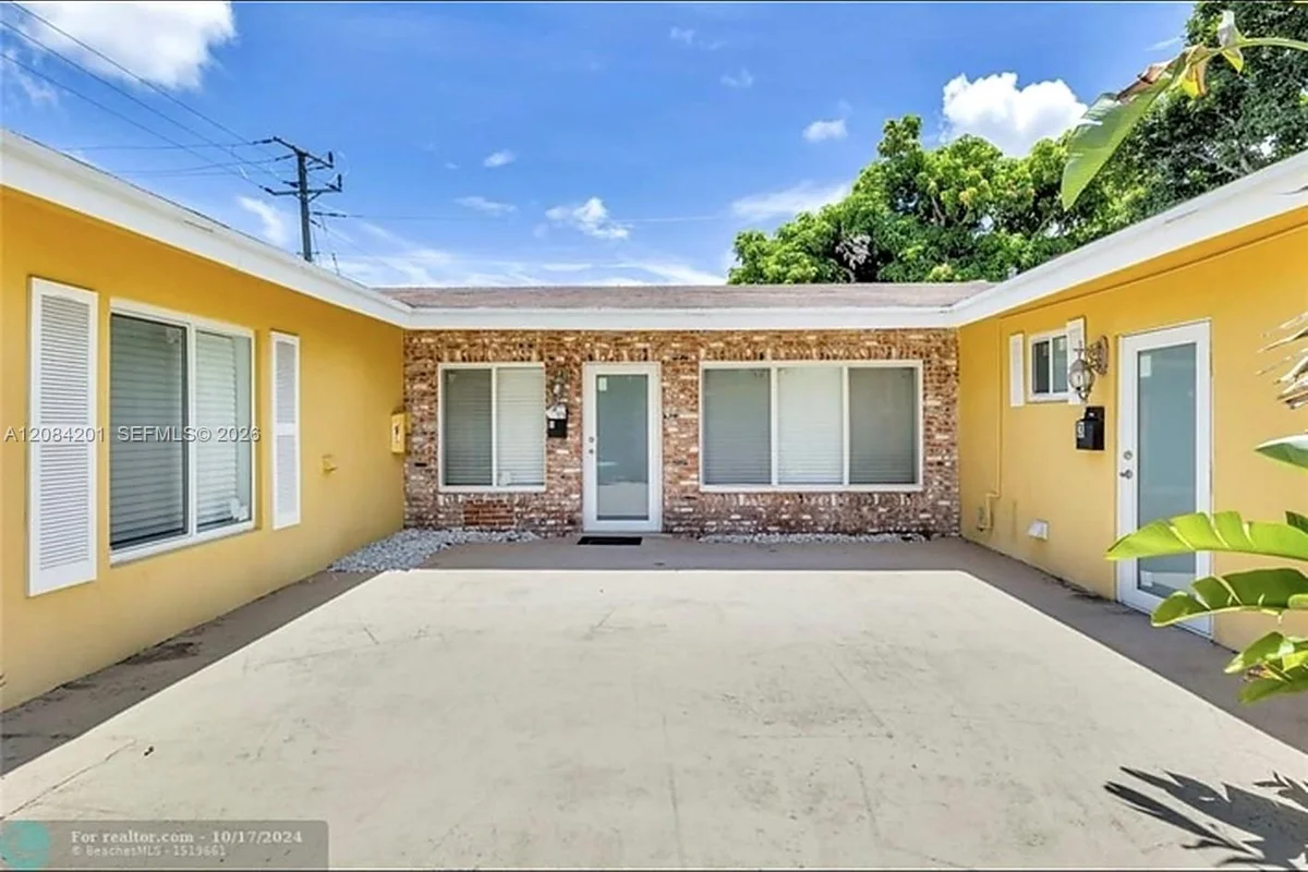 Home in Fort Lauderdale: photo 1 of 43