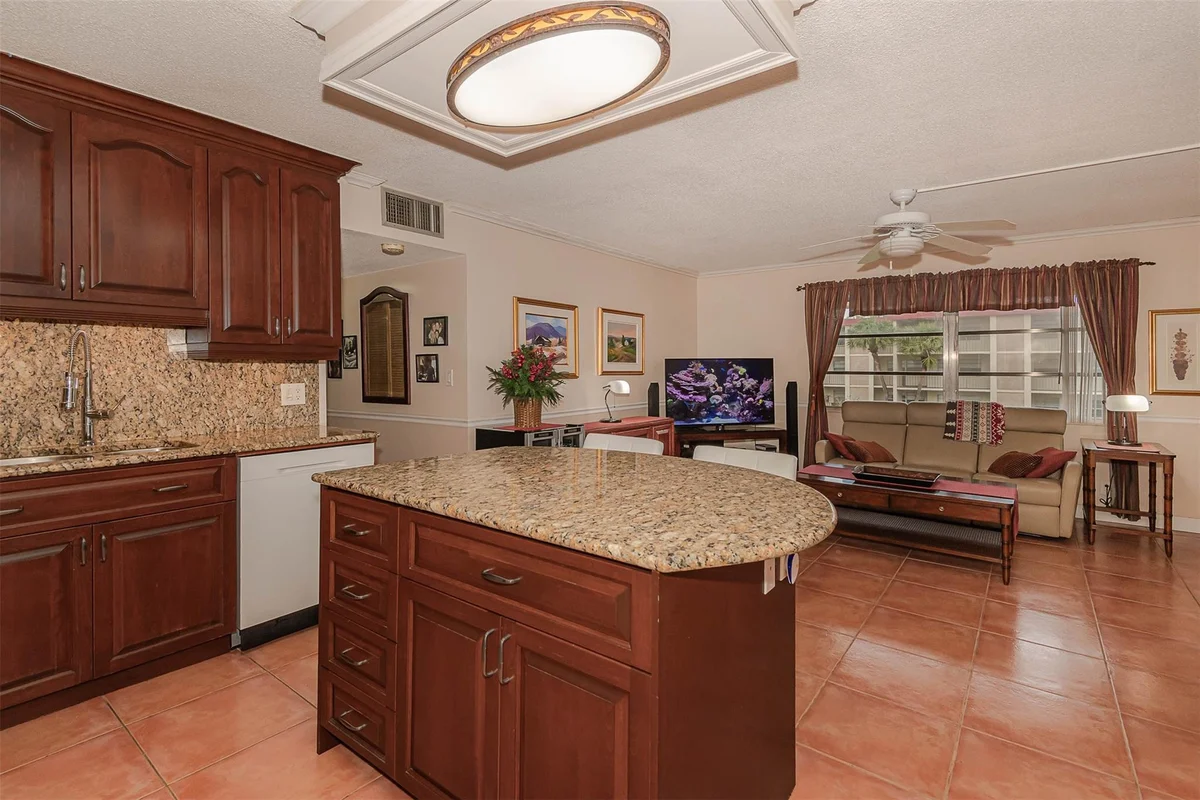 3071 NW 47th Ter #326, Lauderdale Lakes: photo 1 of 42