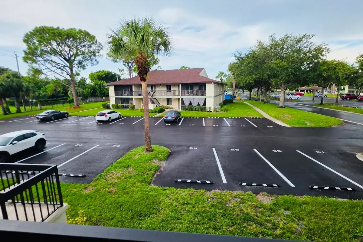 6314 Chasewood Dr #E, Jupiter: photo 1 of 10