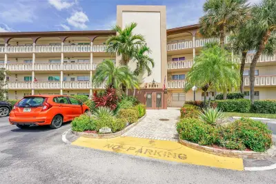 3201 Portofino Point #C2, Coconut Creek: photo 1 of 27