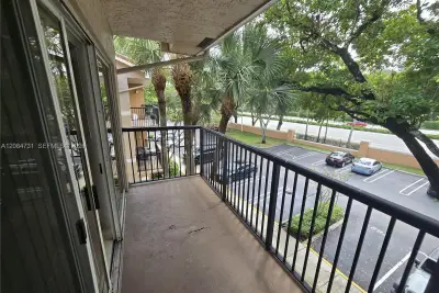 8701 Wiles Rd #305, Coral Springs: photo 1 of 26