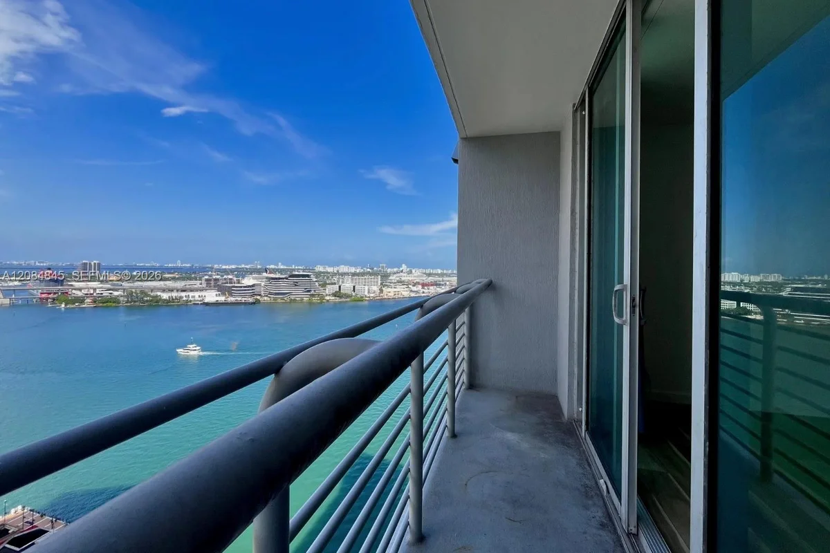 335 S Biscayne Blvd #2506, Miami: photo 1 of 20