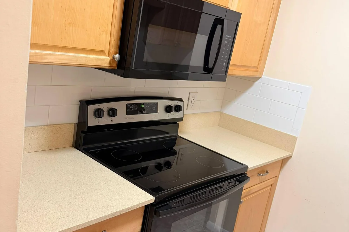 1020 Crystal Lake Dr #209, Deerfield Beach: photo 1 of 9