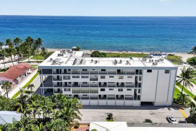 665 SE 21st Ave #102, Deerfield Beach: photo 1 of 96