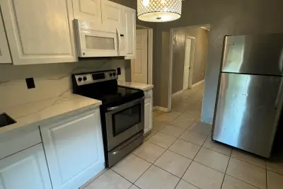 715 S B St, Lake Worth Beach: photo 1 of 13