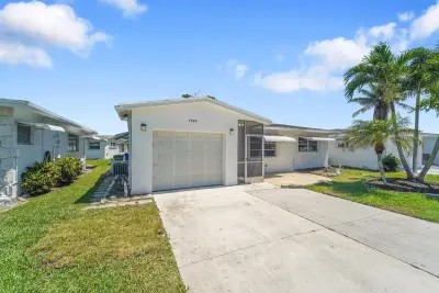 7255 NW 8th Ct, Margate: photo 1 of 25