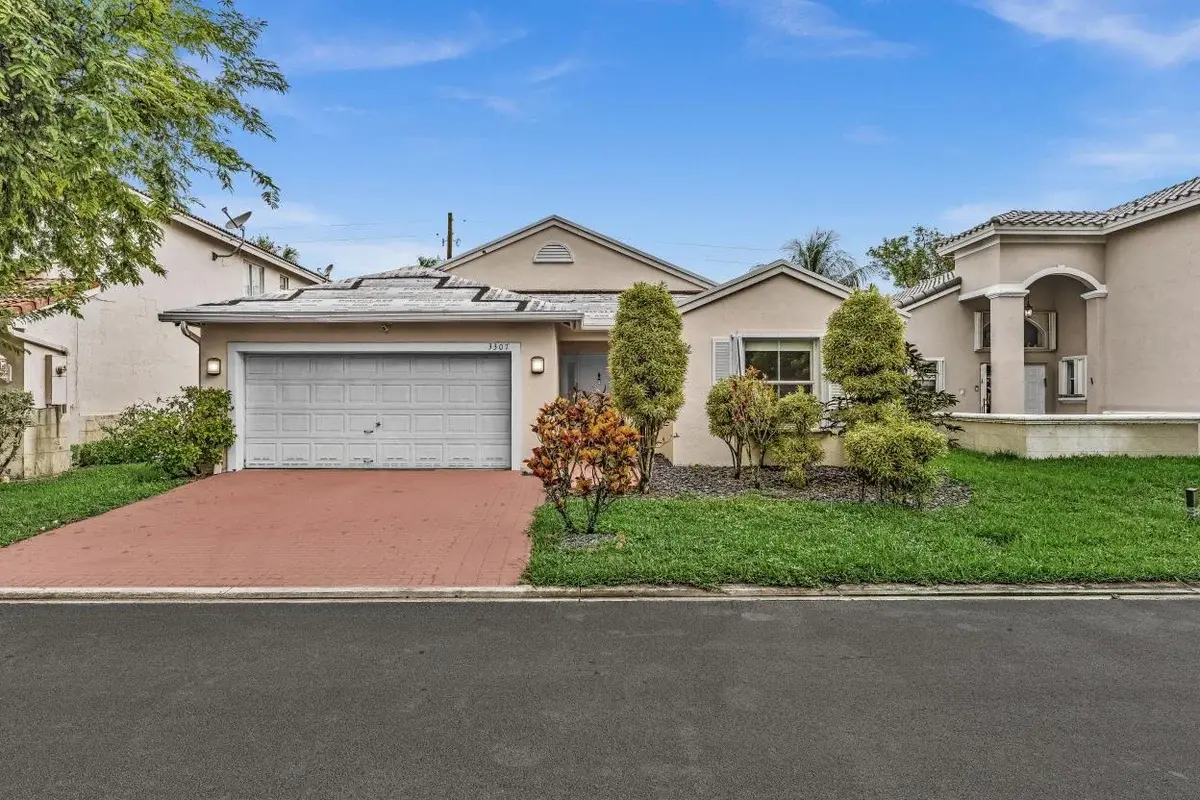 3307 SW 49th St, Hollywood: photo 1 of 61