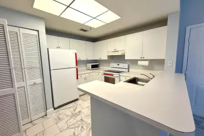 2015 SE 10th Ave #127, Fort Lauderdale: photo 1 of 20