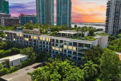 2200 Brickell Ave #422, Miami: photo 1 of 48