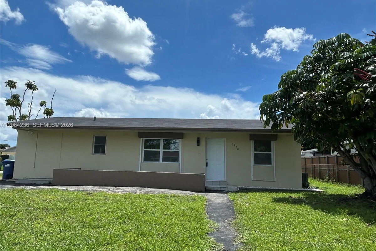 3270 NW 196th Ln, Miami Gardens: photo 1 of 17