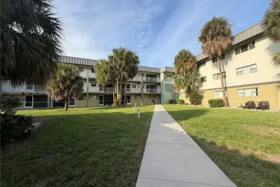 250 Layne Blvd #310, Hallandale Beach: photo 1 of 20