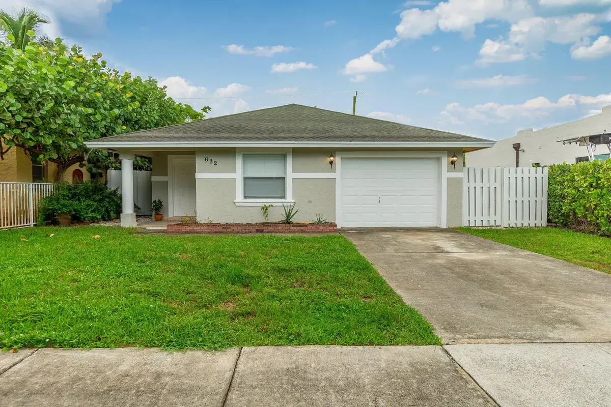 622 Lytle St, West Palm Beach: photo 1 of 32