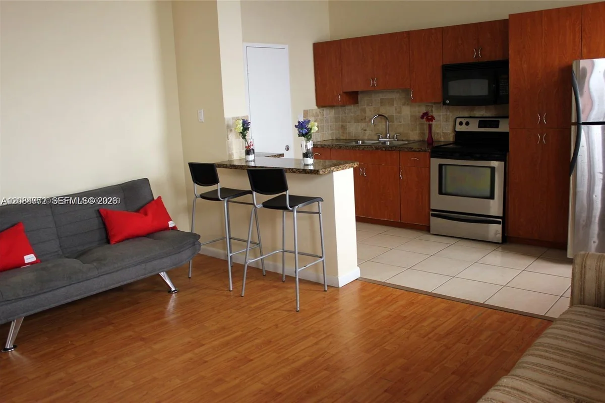 7920 Harding Ave #3, Miami Beach: photo 1 of 7
