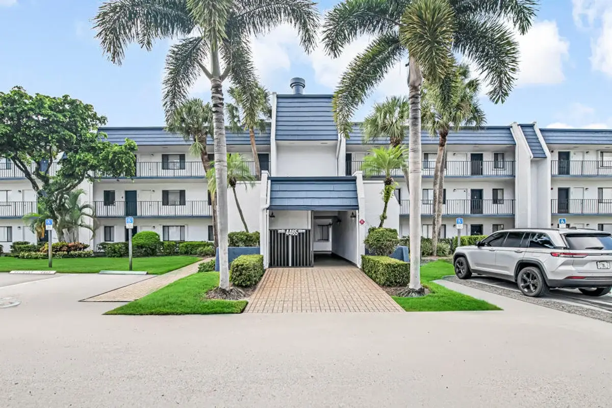 4465 Luxemburg Ct #108, Lake Worth: photo 1 of 39