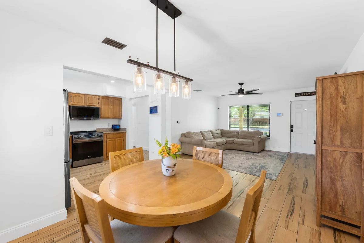 1032 SW 1st Ter, Pompano Beach: photo 1 of 23