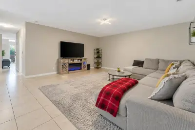 12230 Dartmoor Dr, Wellington: photo 1 of 18