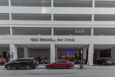 1200 Brickell Bay Dr #3210, Miami: photo 1 of 25