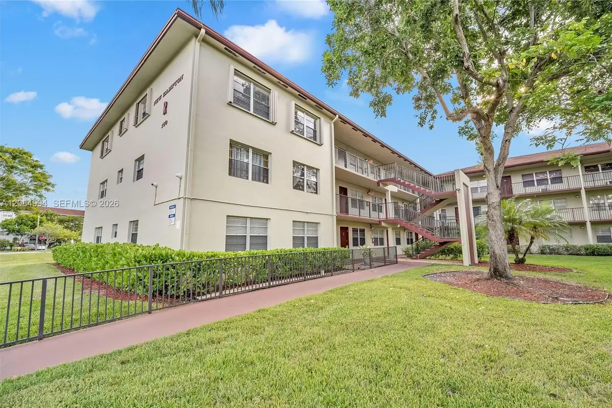 150 SW 134th Way #304R, Pembroke Pines: photo 1 of 26
