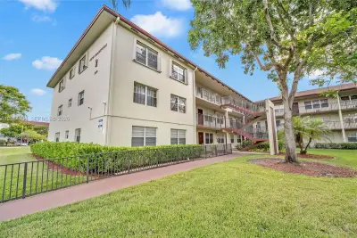 150 SW 134th Way #304R, Pembroke Pines: photo 1 of 26