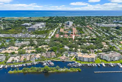 7 Grand Bay Cir, Juno Beach: photo 1 of 30