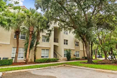 5900 W Sample Rd #102, Coral Springs: photo 1 of 27