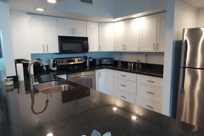 100 N Federal Hwy #840, Fort Lauderdale: photo 1 of 40