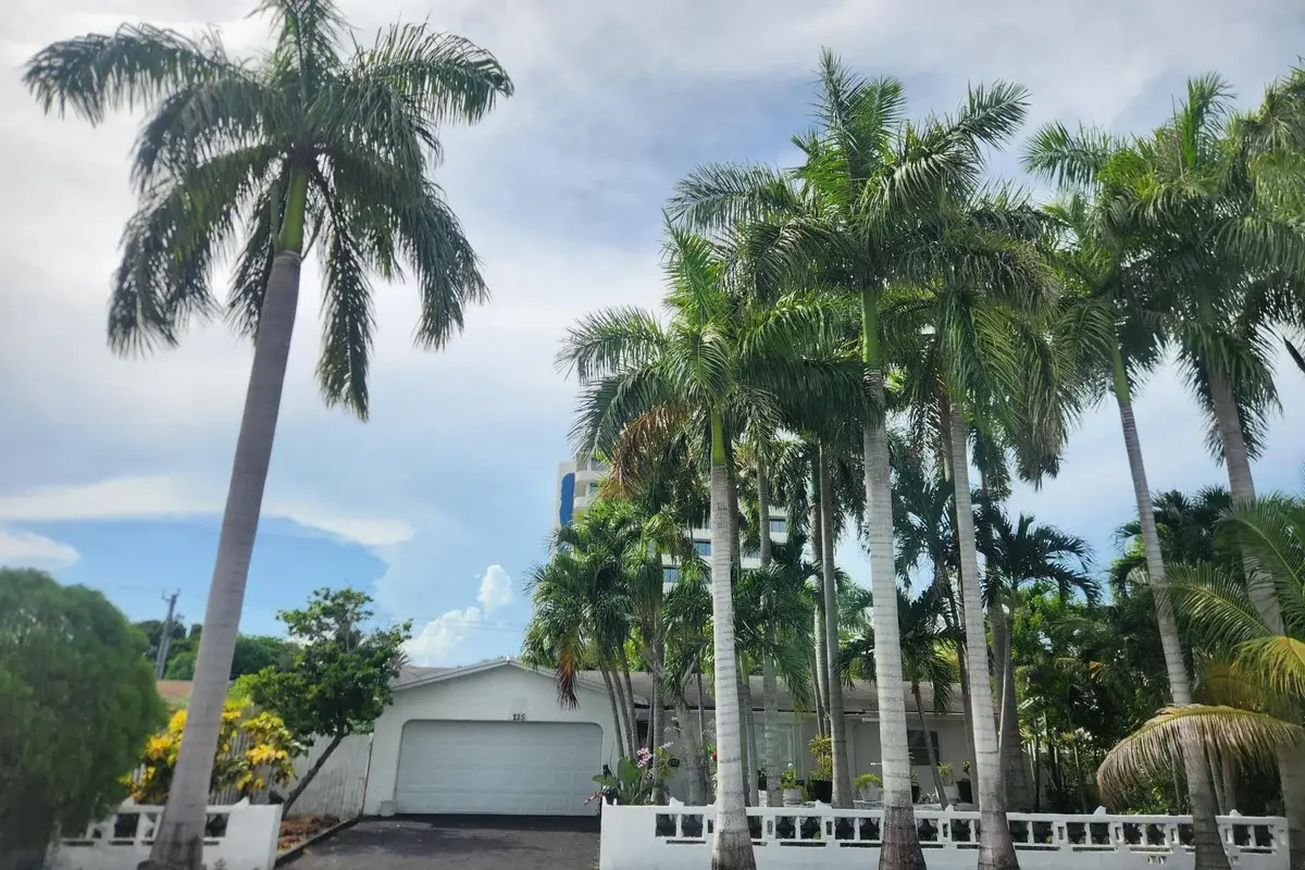225 S Sequoia Dr, West Palm Beach: photo 1 of 49