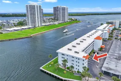 20 Yacht Club Dr #103, North Palm Beach: photo 1 of 42