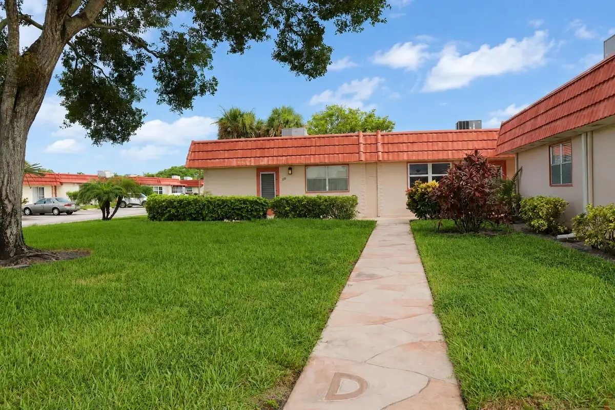 120 Seville E #D, Delray Beach: photo 1 of 13