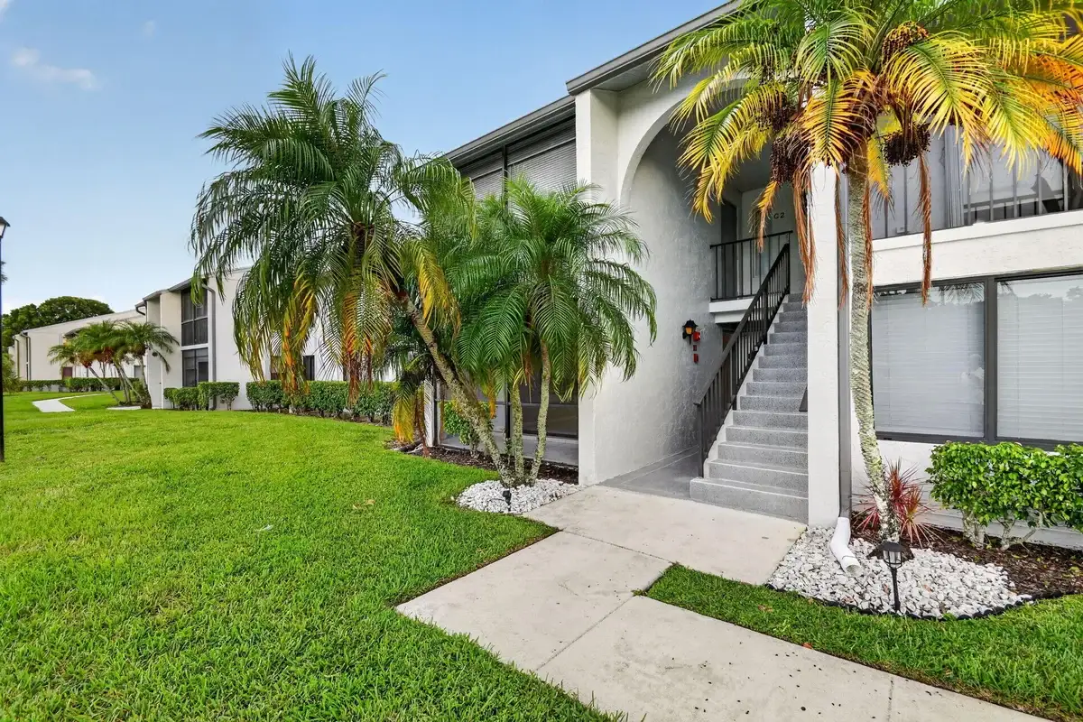 1002 Green Pine Blvd #C1, West Palm Beach: photo 1 of 35
