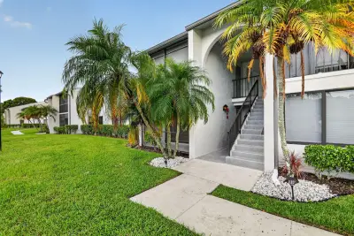 1002 Green Pine Blvd #C1, West Palm Beach: photo 1 of 35