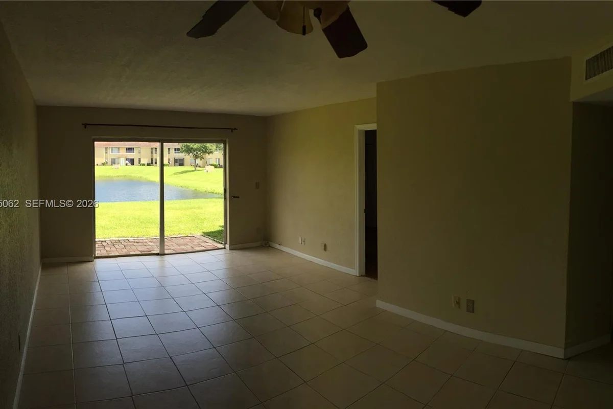 909 Twin Lakes Dr #3-F, Coral Springs: photo 1 of 16