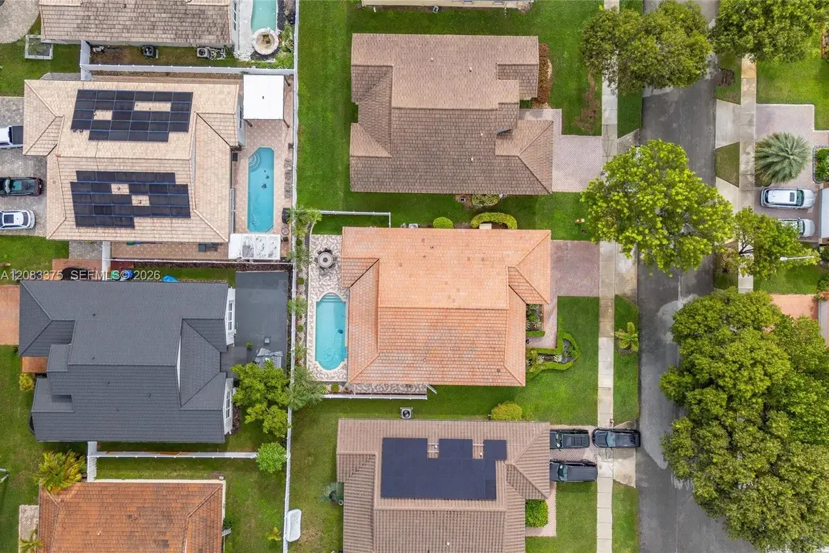 13149 SW 24th St, Miramar: photo 1 of 37
