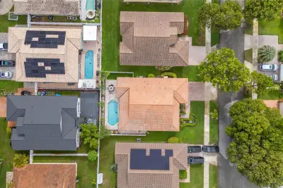 13149 SW 24th St, Miramar: photo 1 of 37