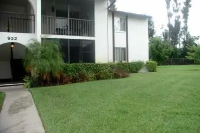 4877 Sable Pine Cir #D2, West Palm Beach: photo 1 of 11