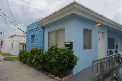 341 Monroe St #4, Hollywood: photo 1 of 5