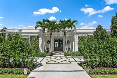 311 Polmer Park Rd, Palm Beach: photo 1 of 40