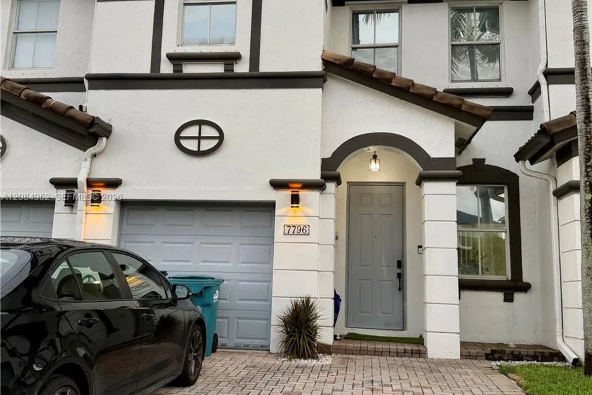 7796 NW 114th Pl, Doral: photo 1 of 24