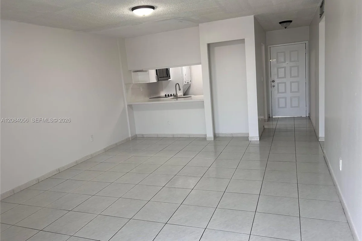 460 E 23rd St #410, Hialeah: photo 1 of 16
