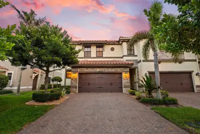 8442 Lake Majesty Ln, Parkland: photo 1 of 54